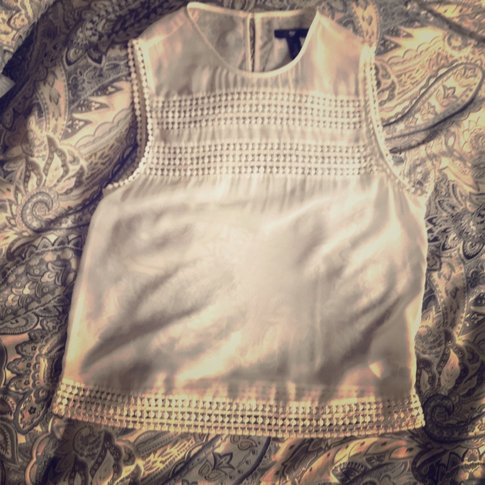 ☘️Women’s GAP sheer top